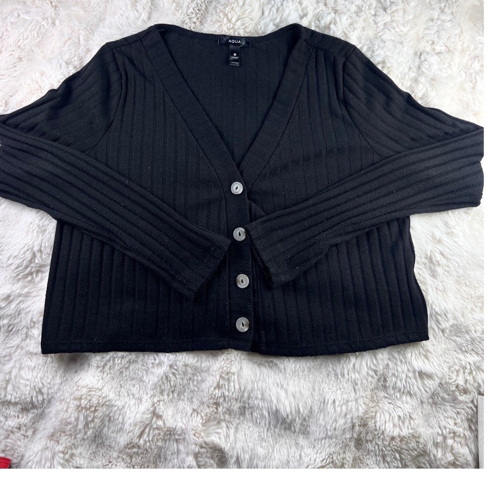 AQUA Womens Black Ribbed Knit Cropped V-Neck Button Front Cardigan Size M. A24